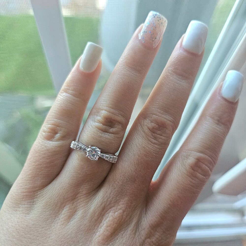 Moissanite Bow Ring – Sterling Silver 925 – Minimalist & Cute Gift - Picture 3 of 5